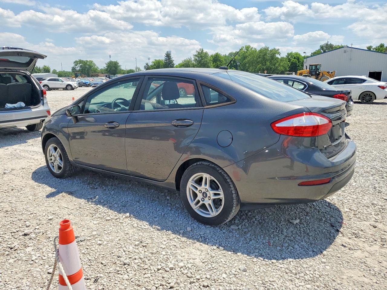 2019 FORD FIESTA SE photo 3