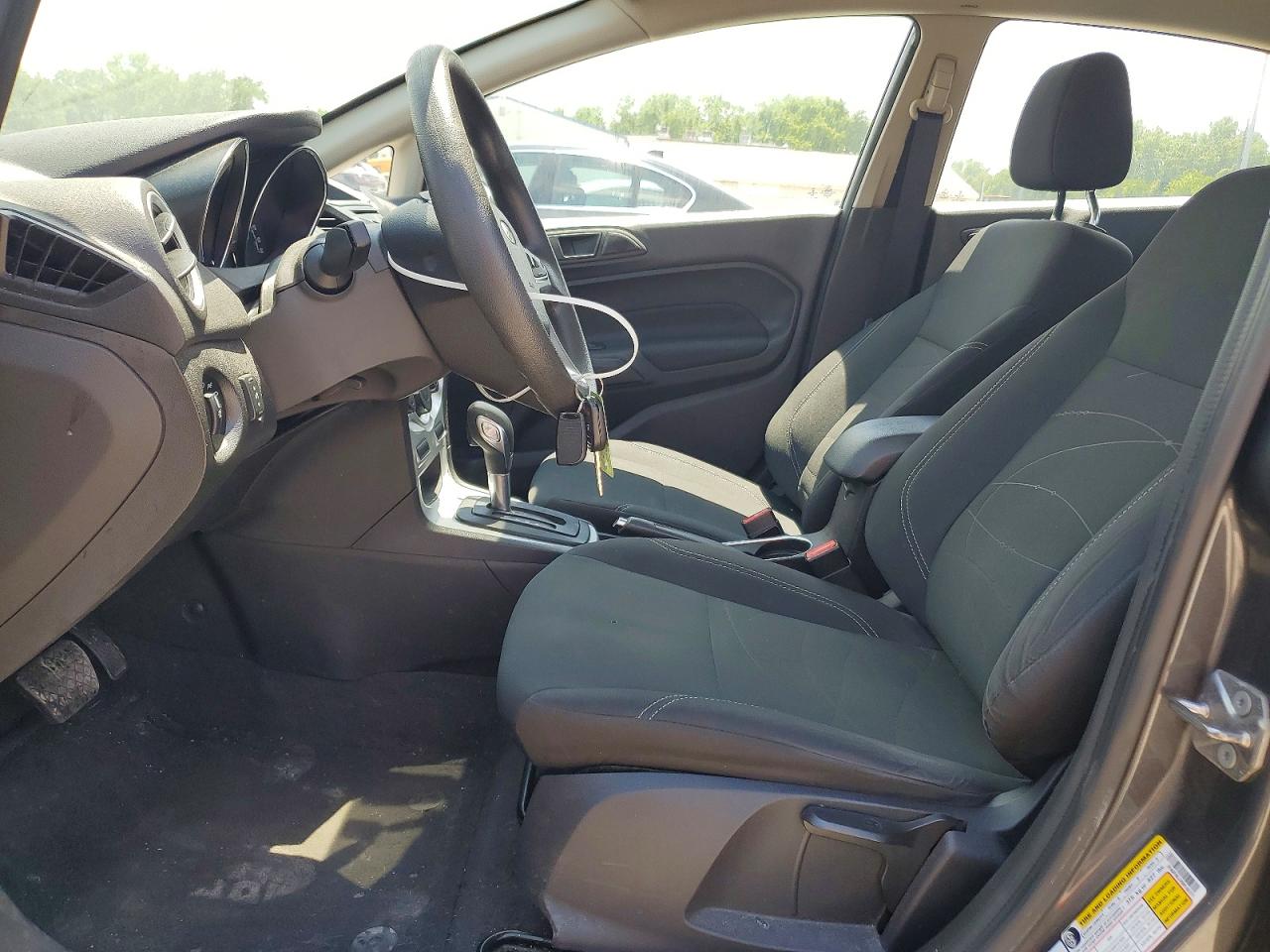 2019 FORD FIESTA SE photo 13