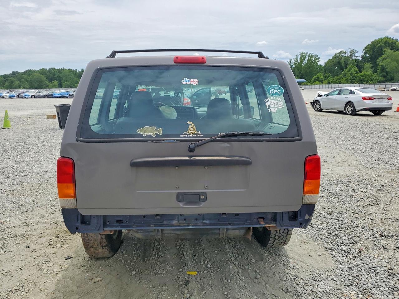 1997 JEEP CHEROKEE SE photo 16