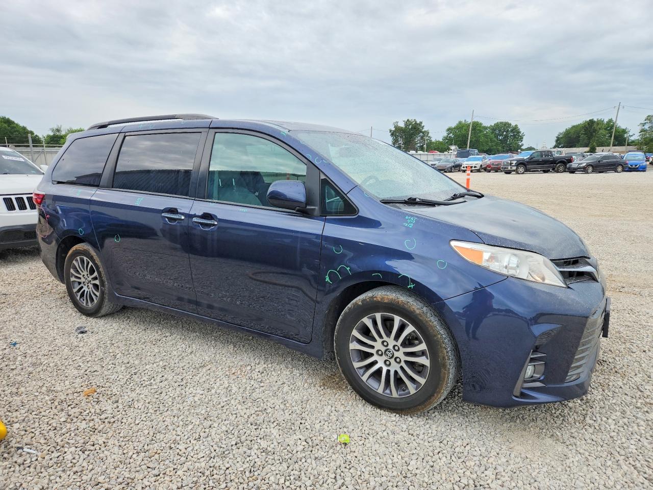 2020 TOYOTA SIENNA XLE 7-PASSENGER AUTO ACCESS SE photo 10