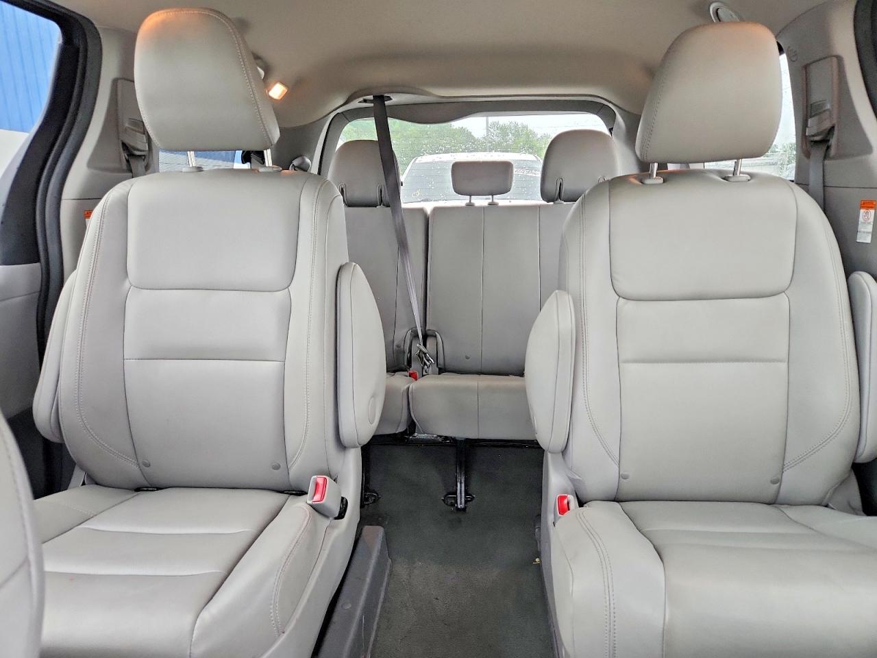 2020 TOYOTA SIENNA XLE 7-PASSENGER AUTO ACCESS SE photo 28