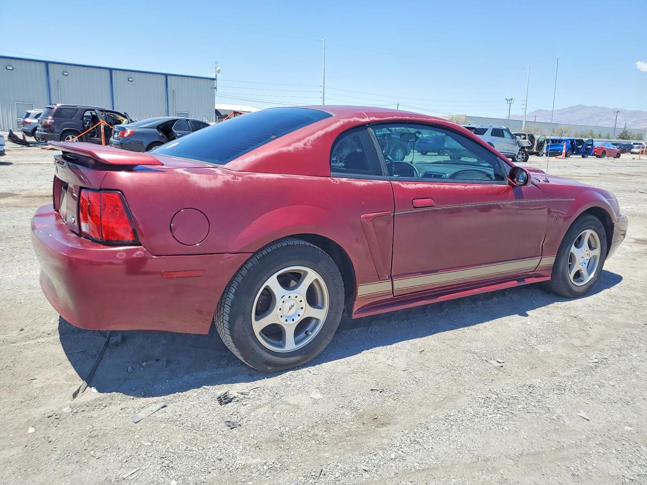 2004 FORD MUSTANG photo 5