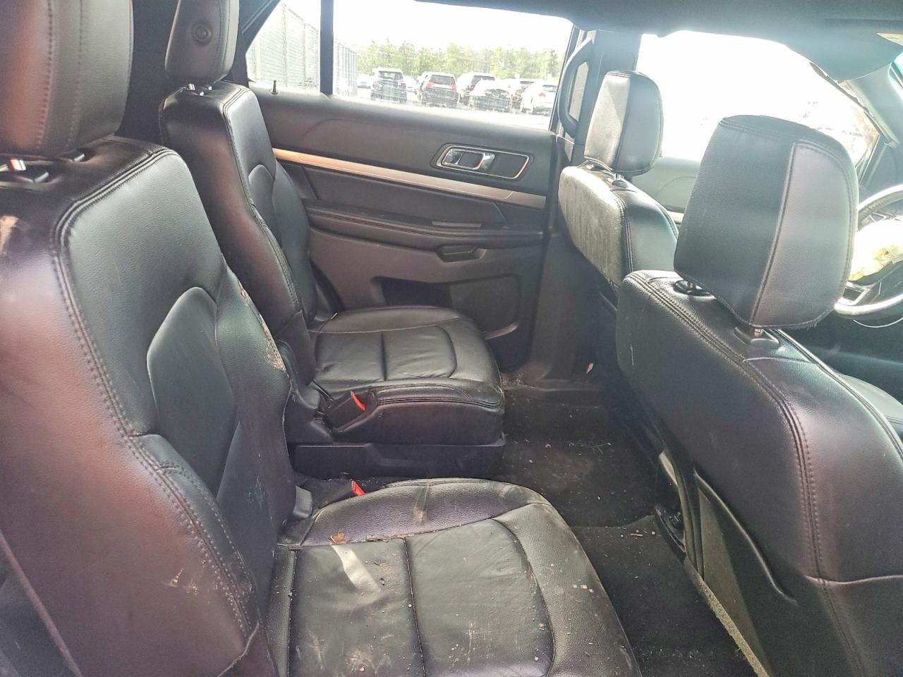 2018 FORD EXPLORER XLT photo 11