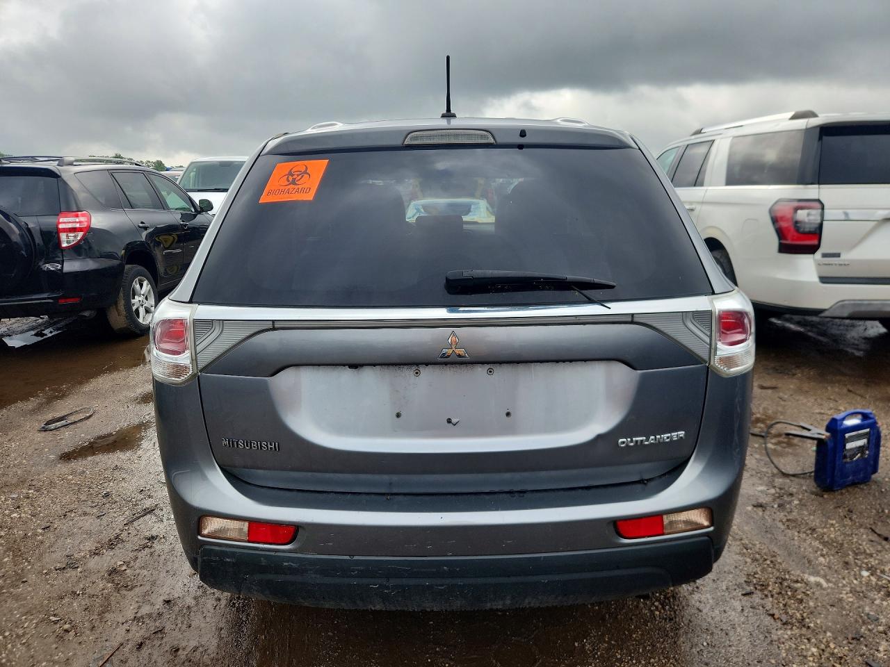 2014 MITSUBISHI OUTLANDER SE photo 16