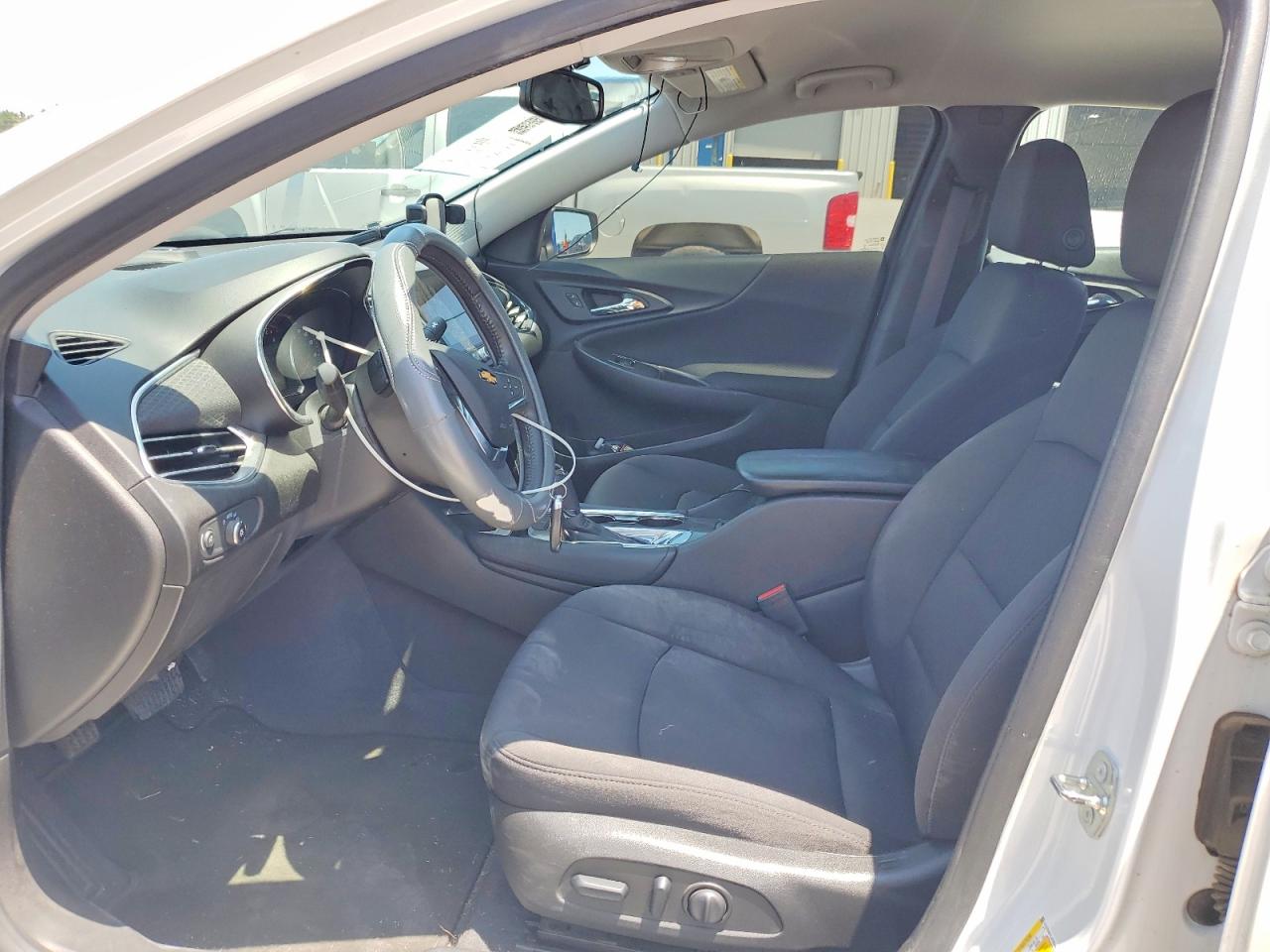 2018 CHEVROLET MALIBU LT photo 13