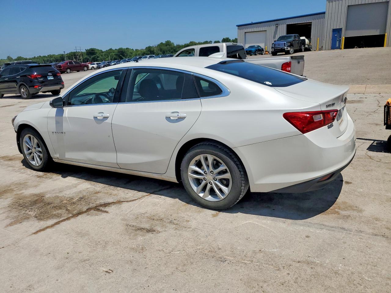 2018 CHEVROLET MALIBU LT photo 3
