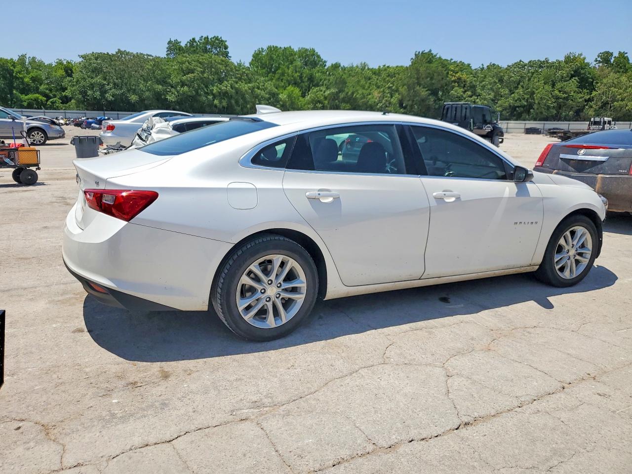 2018 CHEVROLET MALIBU LT photo 5