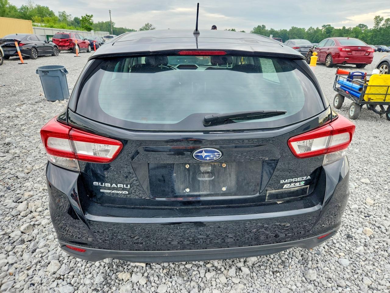 2017 SUBARU IMPREZA photo 11
