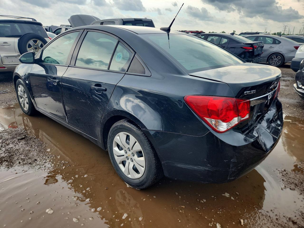 2013 CHEVROLET CRUZE LS photo 4