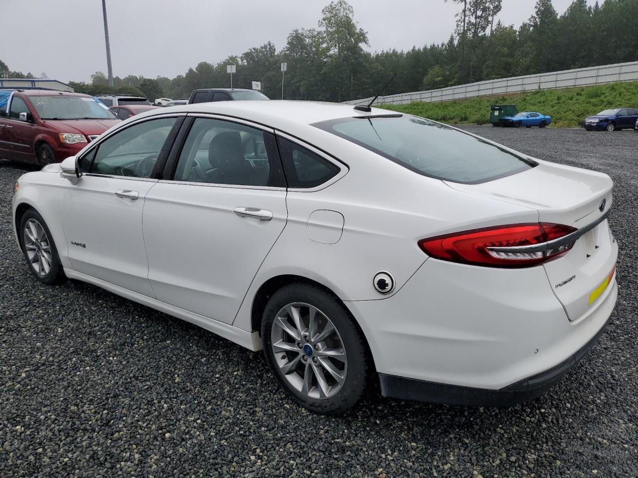 2017 FORD FUSION SE HYBRID photo 2