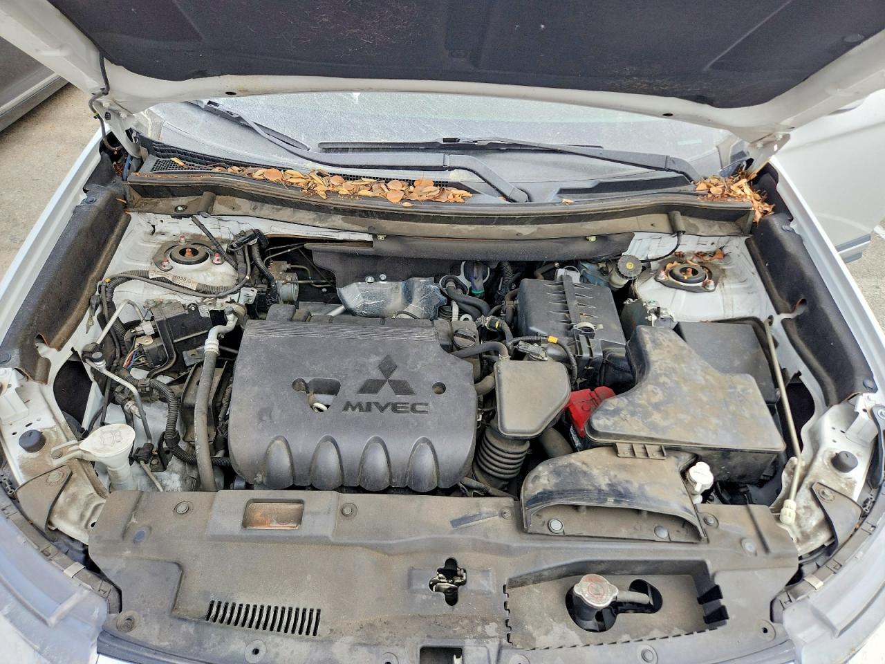 2018 MITSUBISHI OUTLANDER SE photo 12