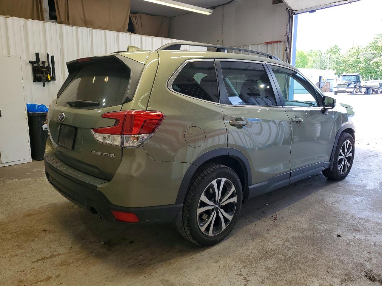 2020 SUBARU FORESTER LIMITED photo 5