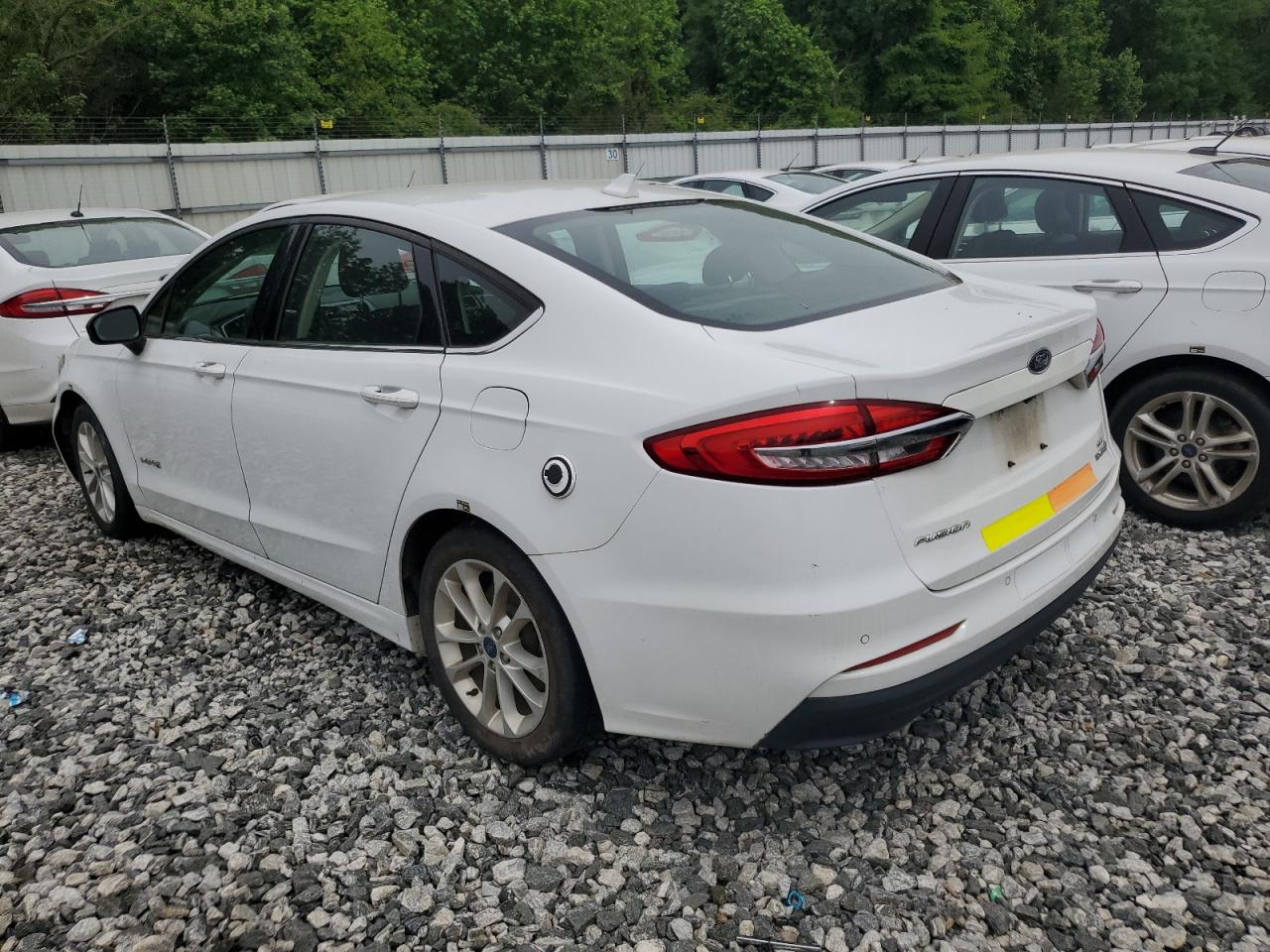 2019 FORD FUSION SE photo 2