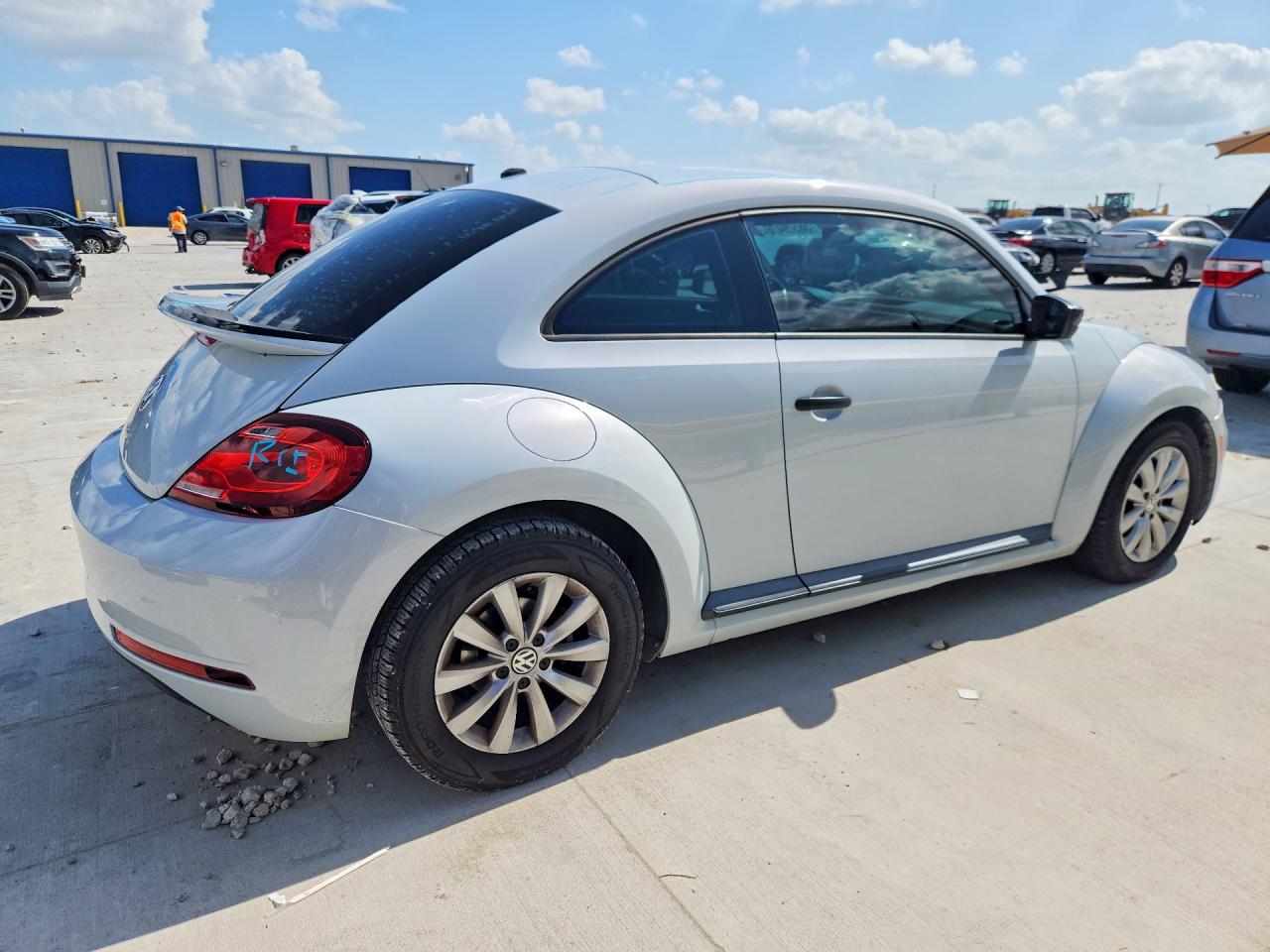 2017 VOLKSWAGEN BEETLE 1.8T photo 7