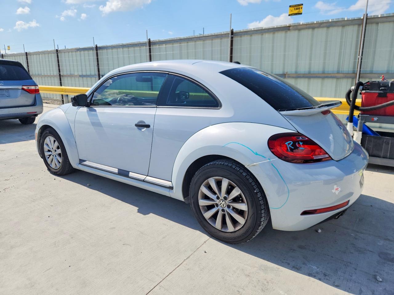 2017 VOLKSWAGEN BEETLE 1.8T photo 4