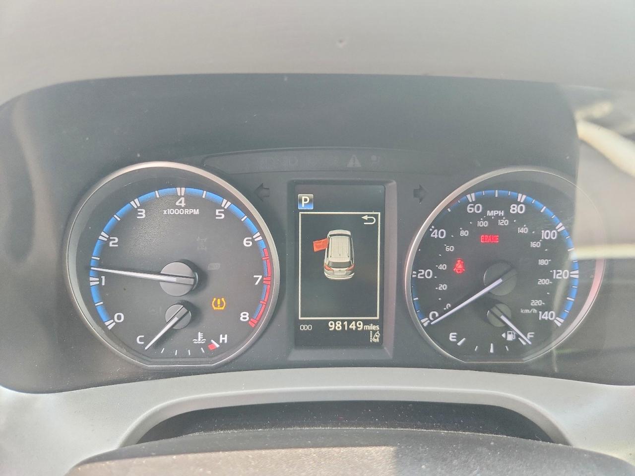 2018 TOYOTA RAV4 LE photo 25