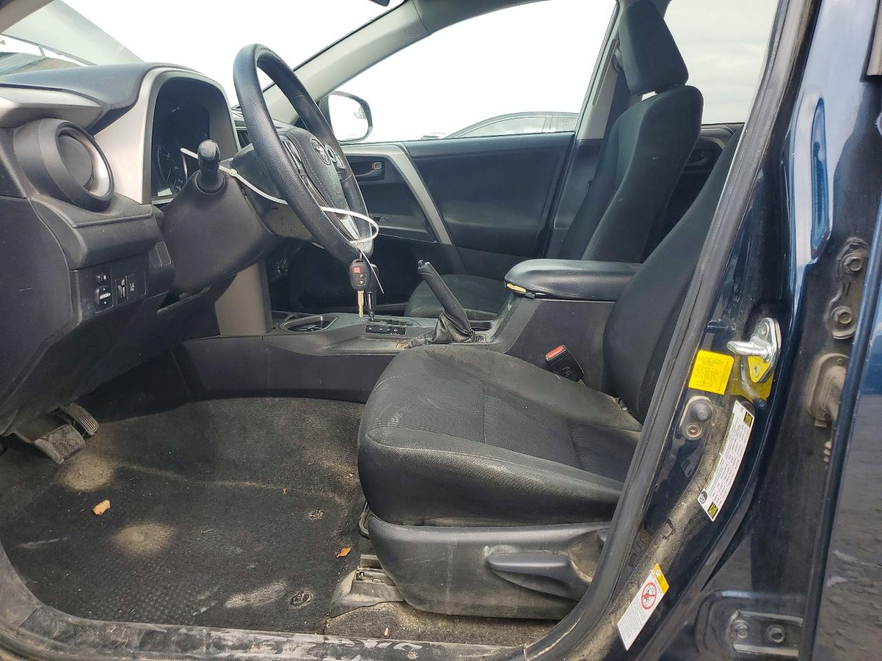 2017 TOYOTA RAV4 LE photo 19