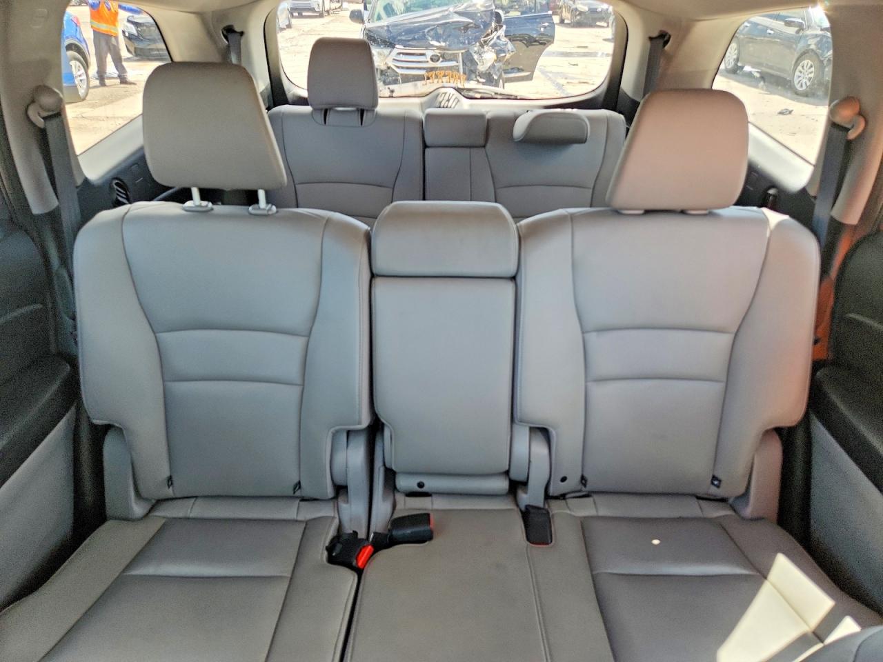 2016 HONDA PILOT EXL photo 19