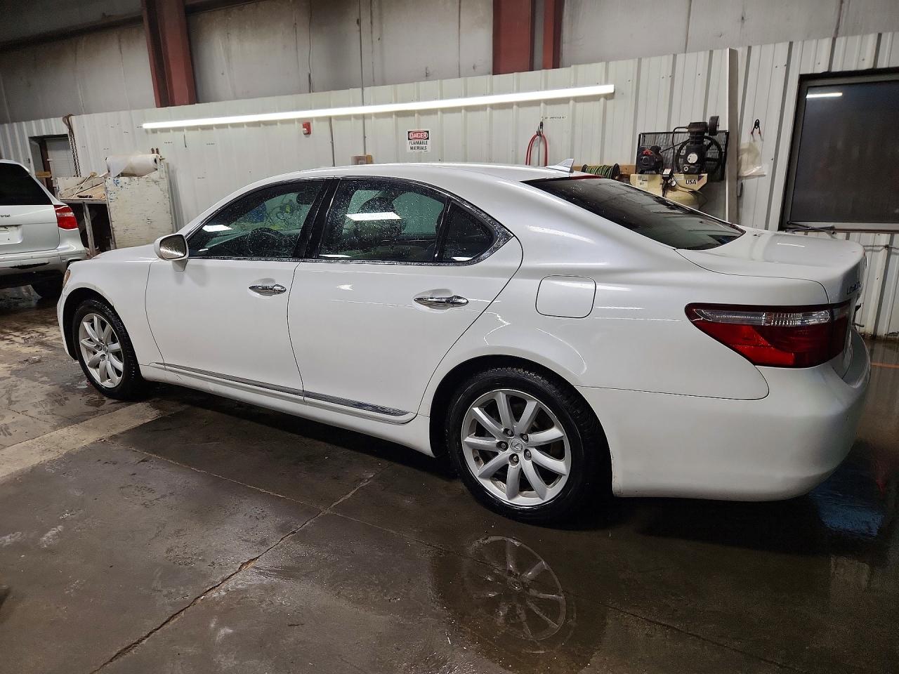 2007 LEXUS LS 460 photo 3