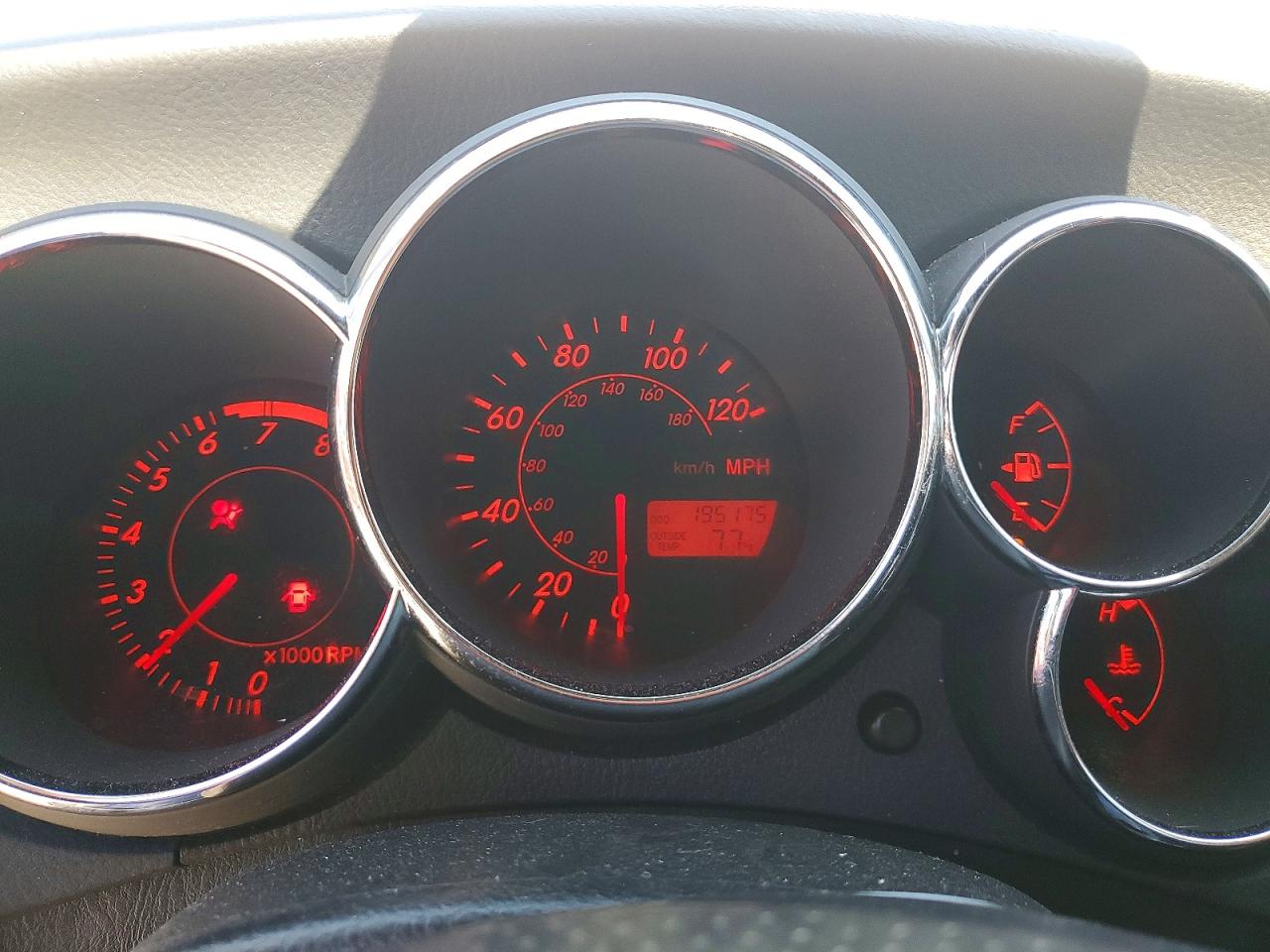 2003 TOYOTA COROLLA MATRIX XR photo 17