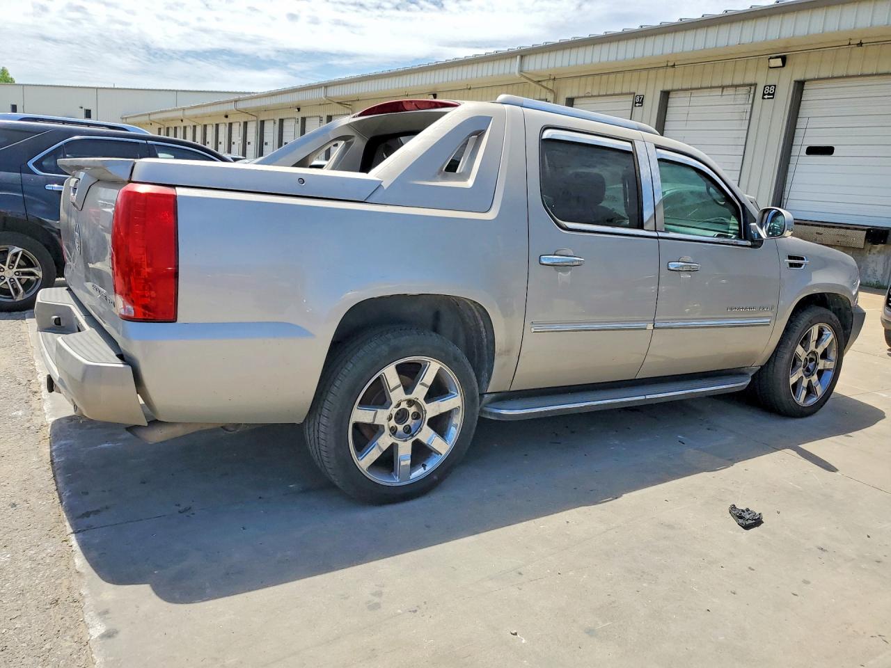 2007 CADILLAC ESCALADE EXT photo 5