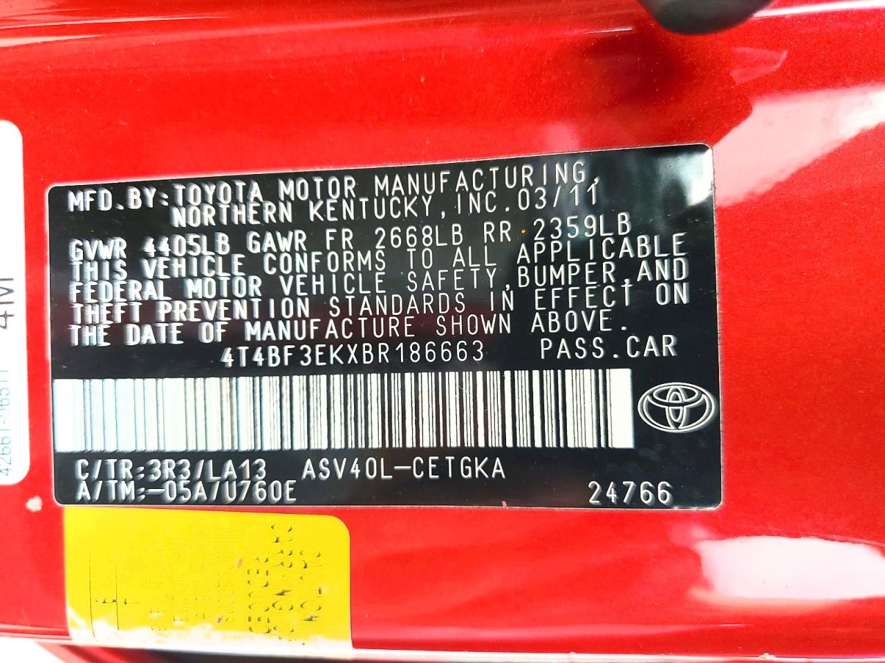 2011 TOYOTA CAMRY XLE photo 12