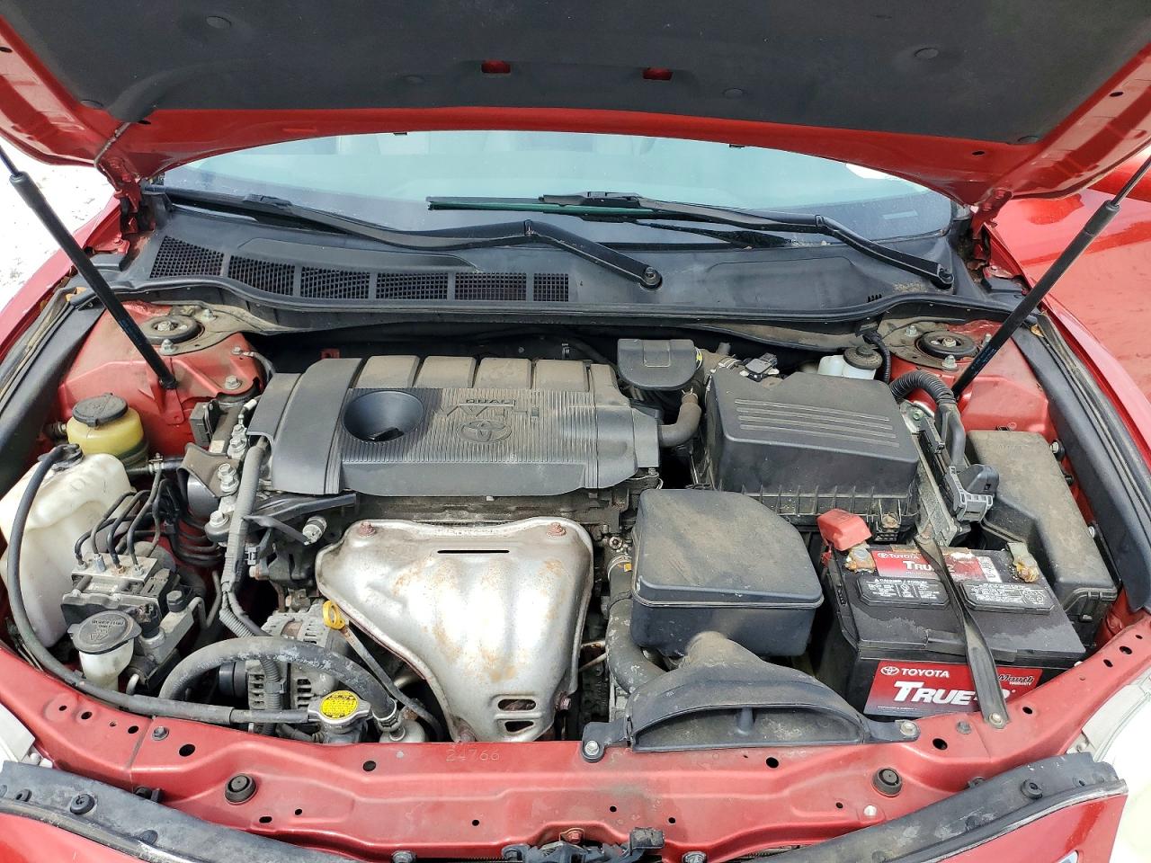 2011 TOYOTA CAMRY XLE photo 11