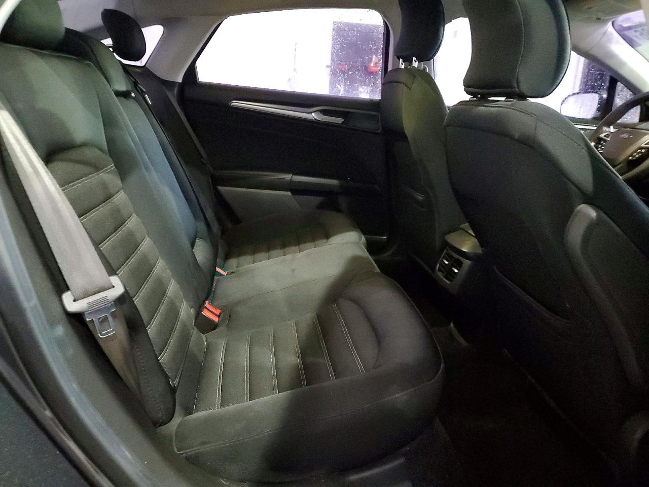 2015 FORD FUSION SE photo 19