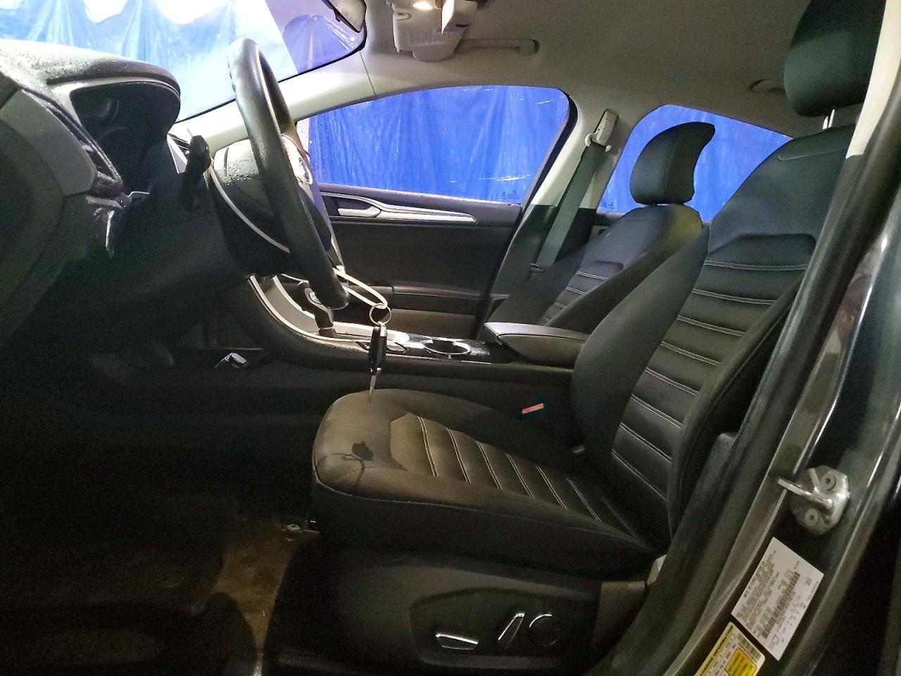2015 FORD FUSION SE photo 13