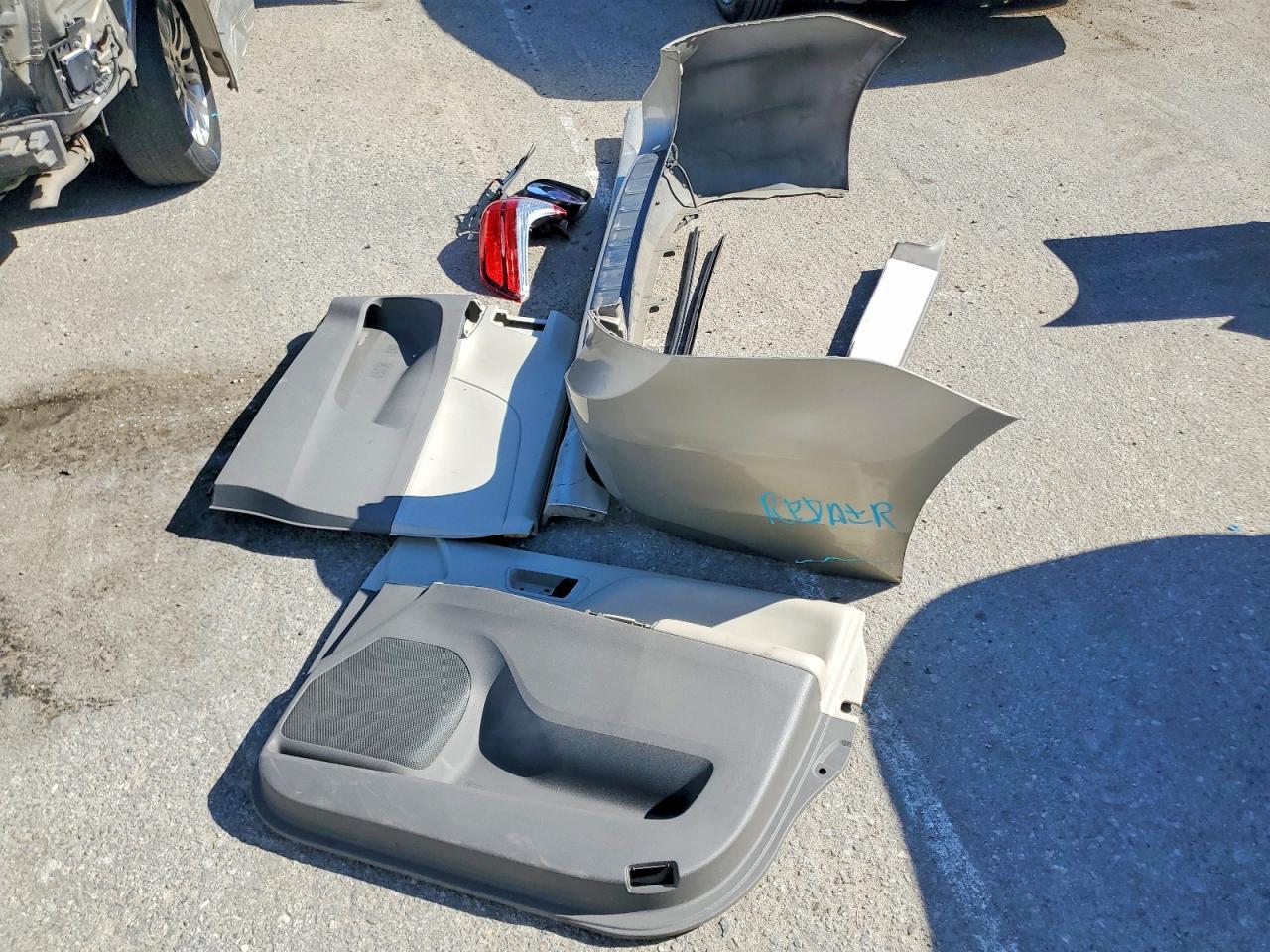 2016 TOYOTA SIENNA XLE 8-PASSENGER photo 13