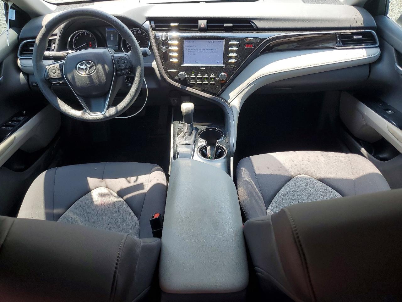 2020 TOYOTA CAMRY LE photo 15