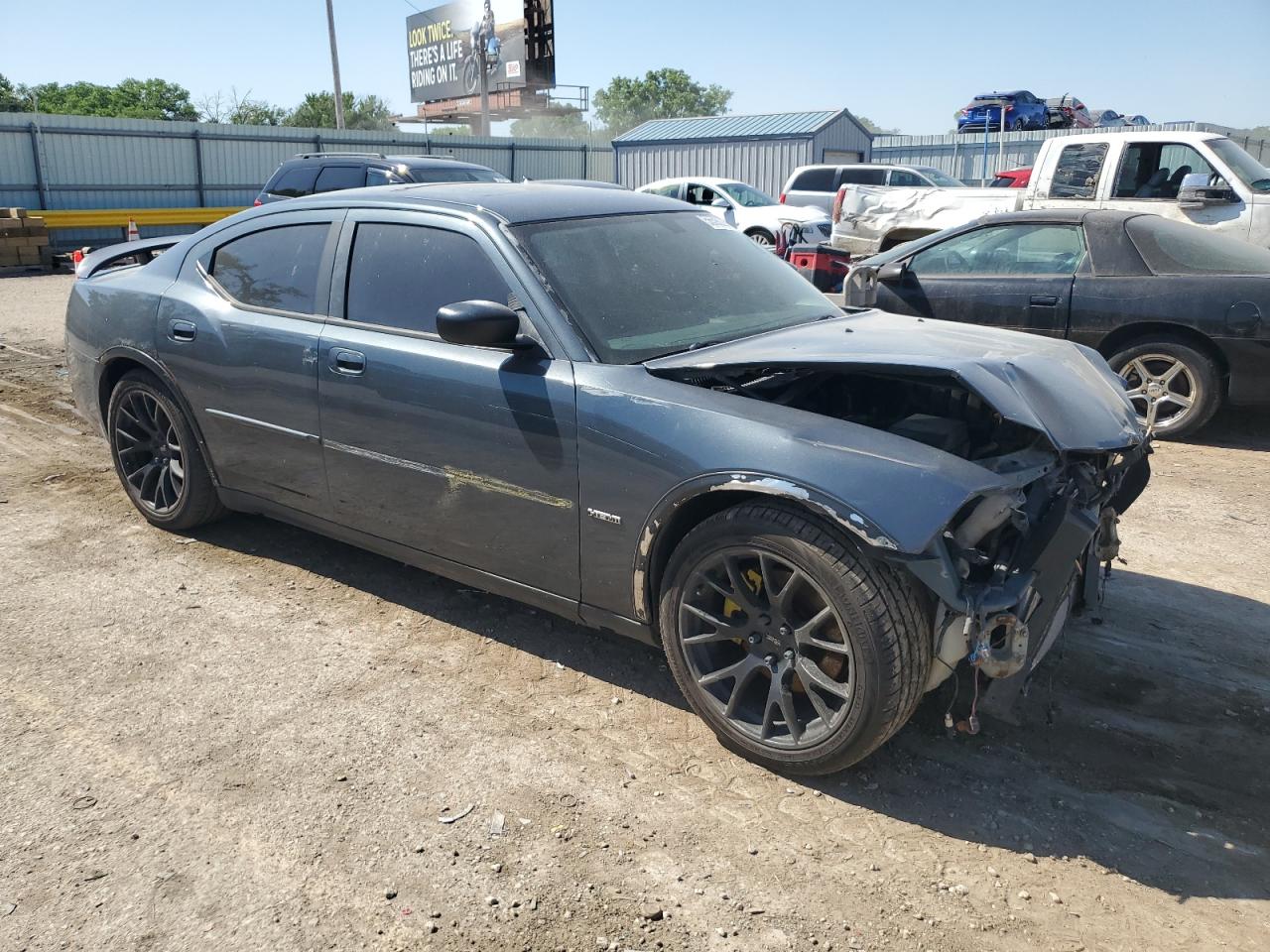 2008 DODGE CHARGER photo 4
