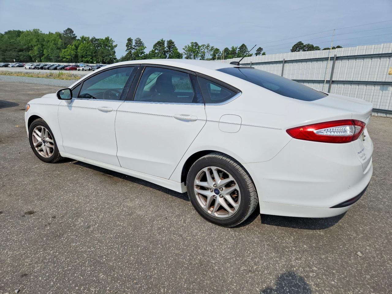 2016 FORD FUSION SE photo 3