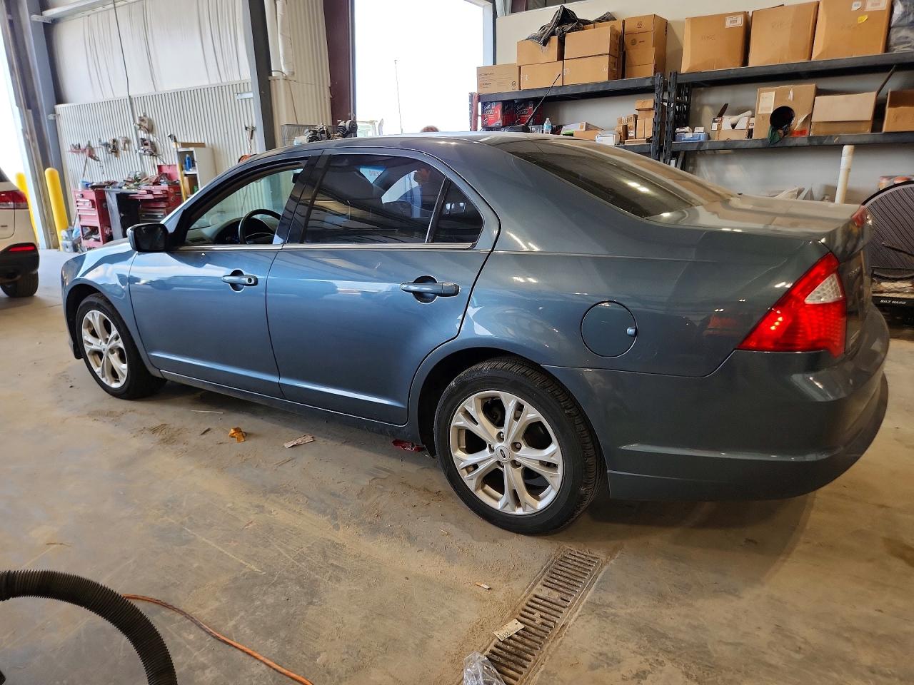 2012 FORD FUSION SE photo 4