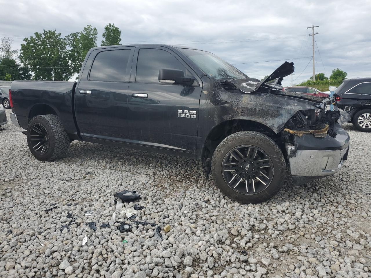 2016 RAM 1500 SLT photo 4