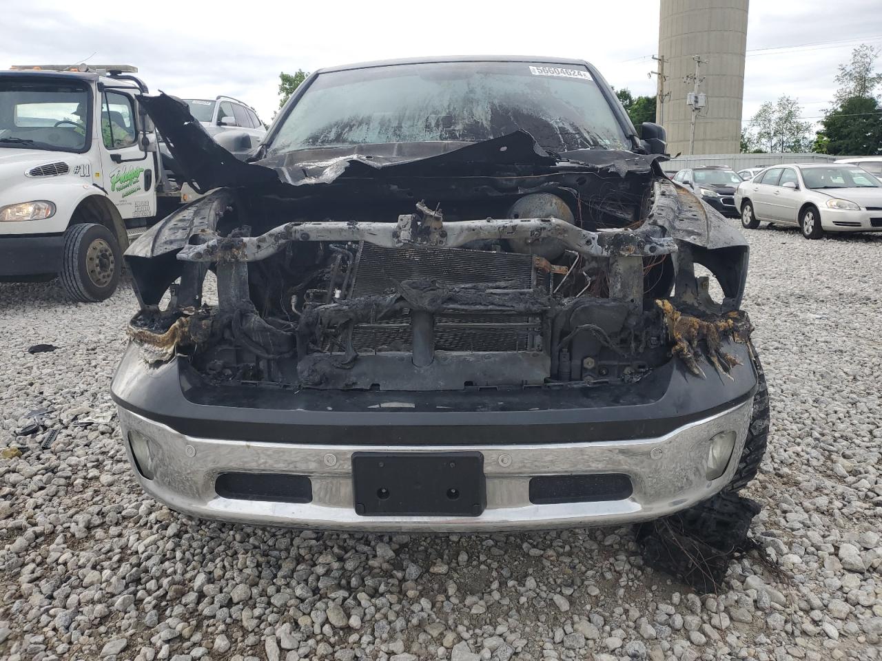 2016 RAM 1500 SLT photo 5