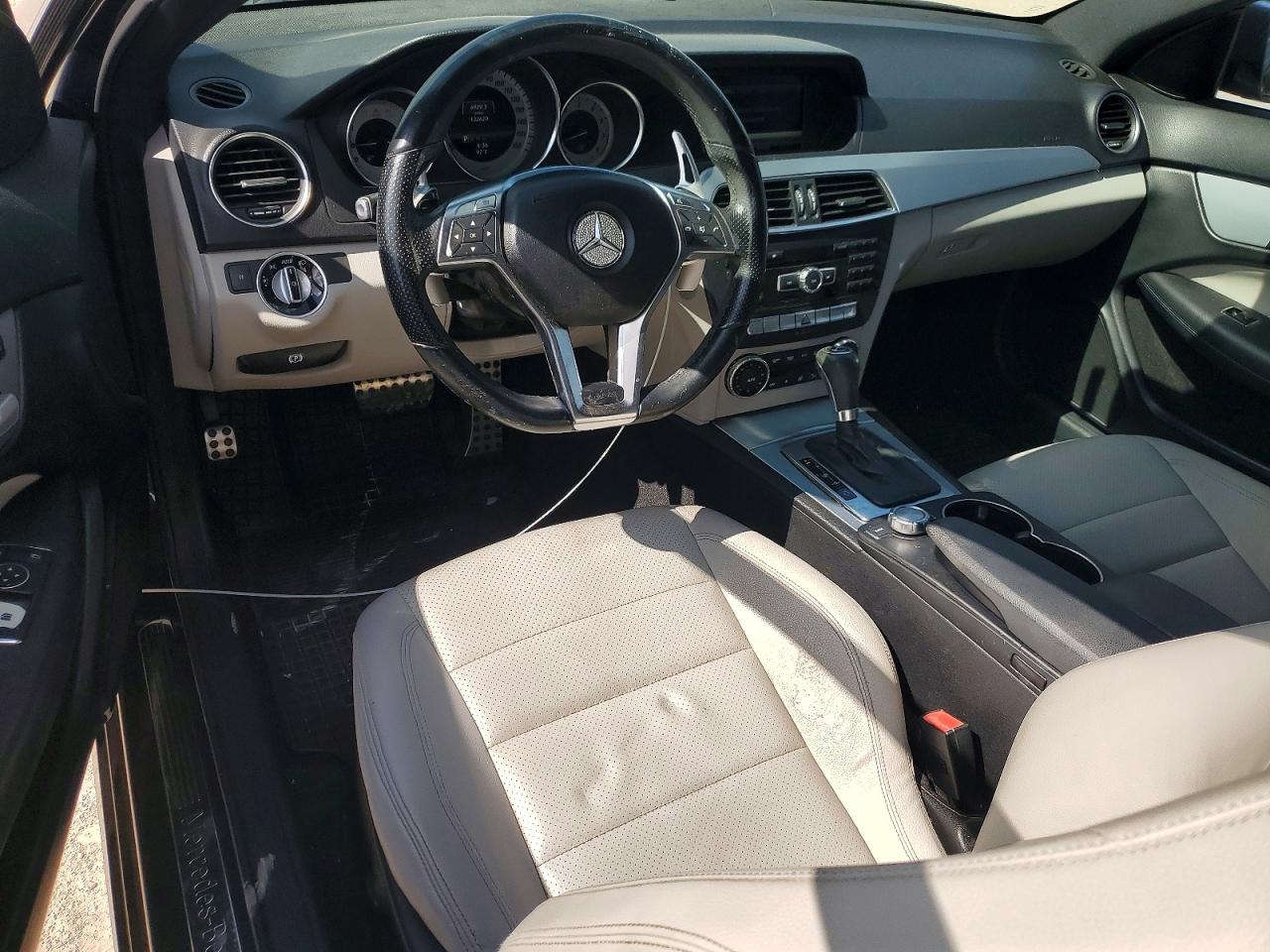 2013 MERCEDES-BENZ C 250 photo 22