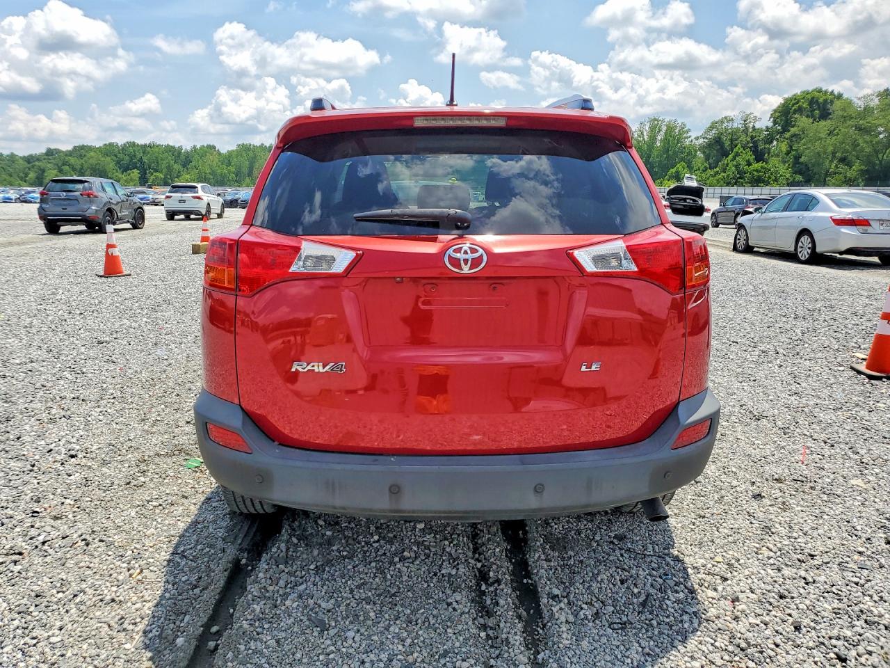2013 TOYOTA RAV4 LE photo 11