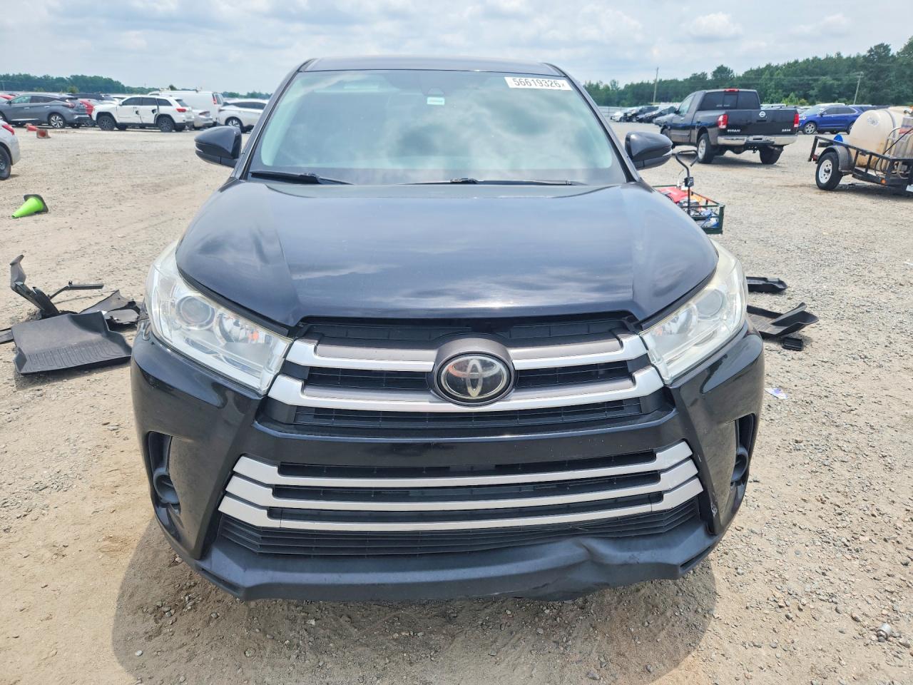 2019 TOYOTA HIGHLANDER LE photo 9