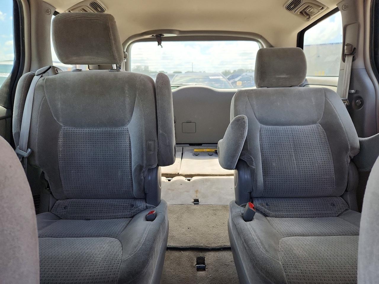 2006 TOYOTA SIENNA CE 7 PASSENGER photo 19