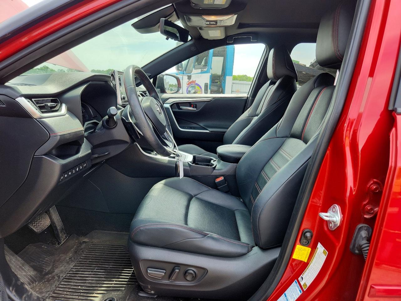 2021 TOYOTA RAV4 PRIME XSE photo 13