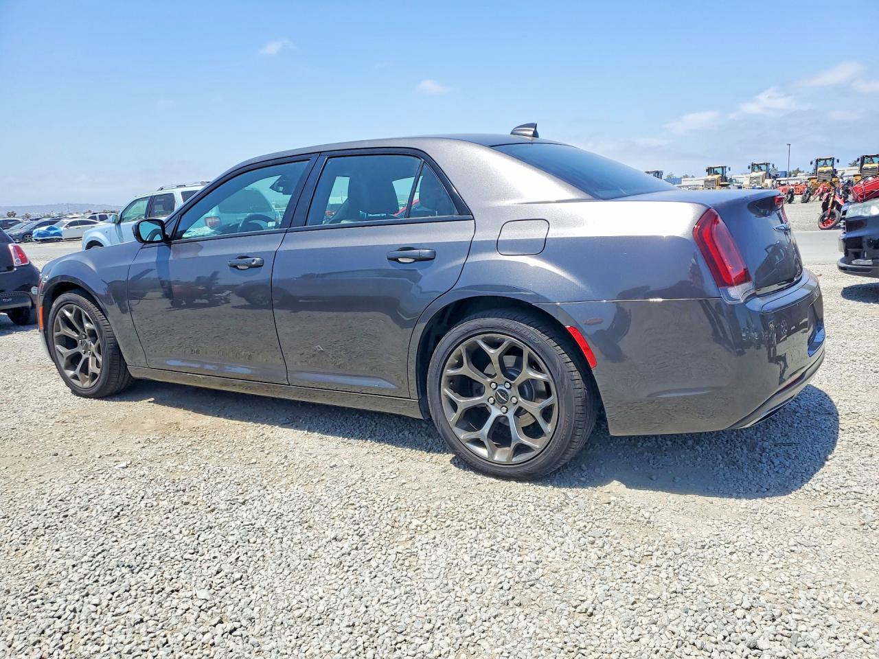 2016 CHRYSLER 300 S photo 3