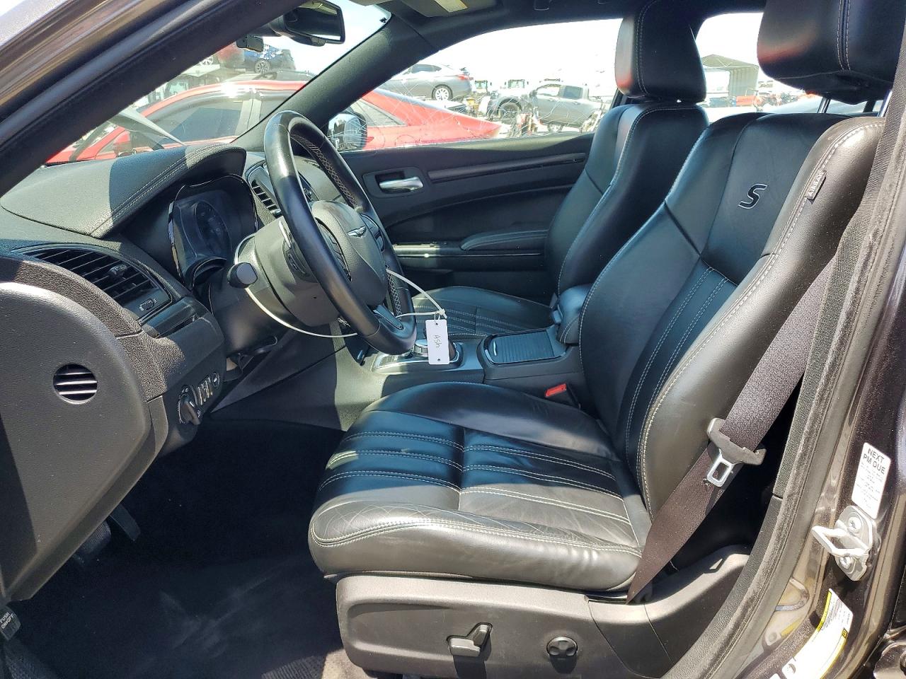 2016 CHRYSLER 300 S photo 13