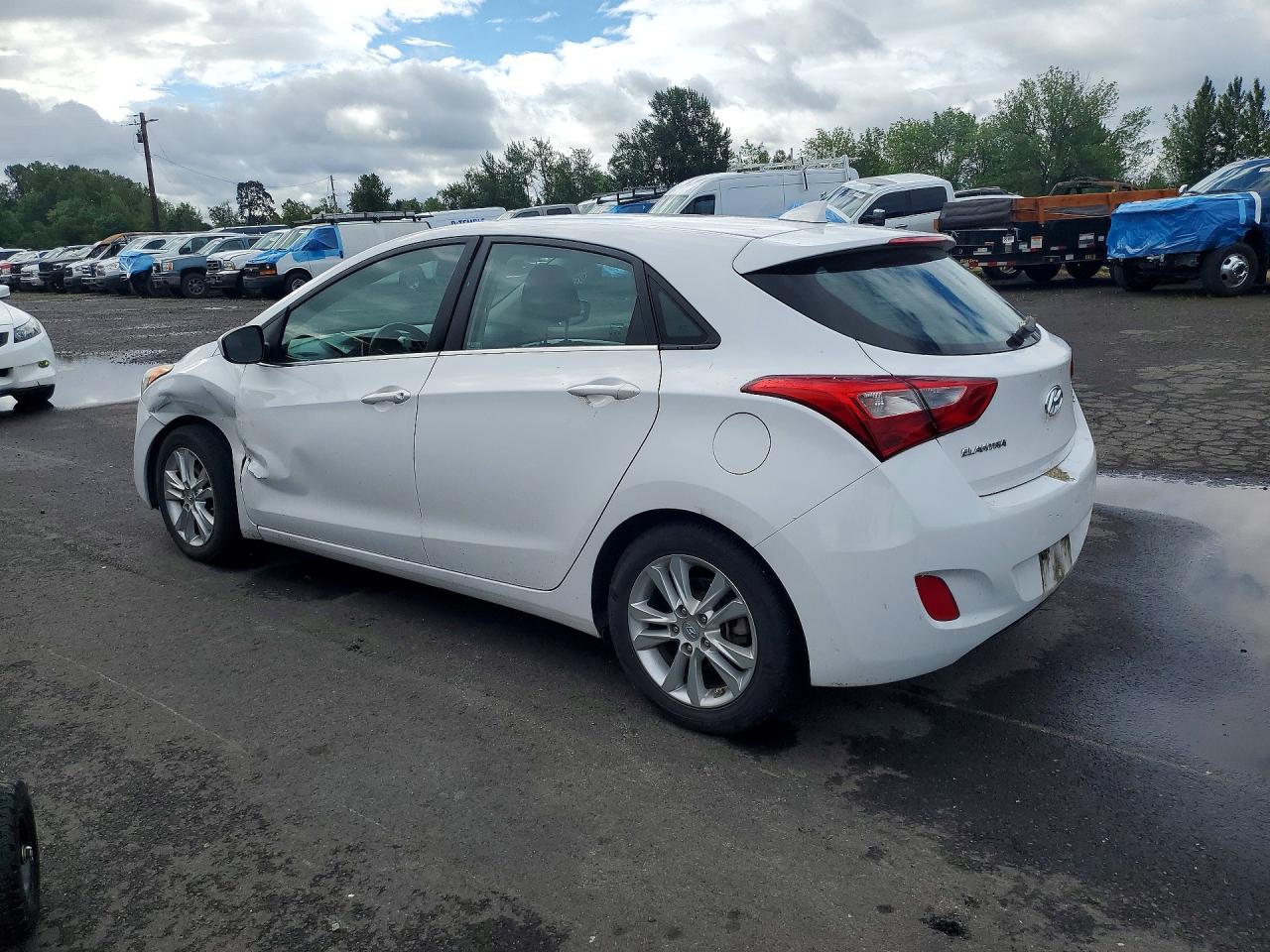 2013 HYUNDAI ELANTRA GT BASE photo 2