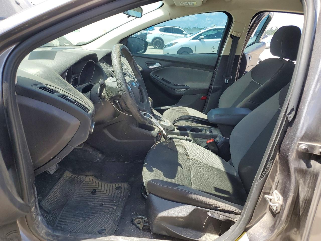 2014 FORD FOCUS SE photo 13