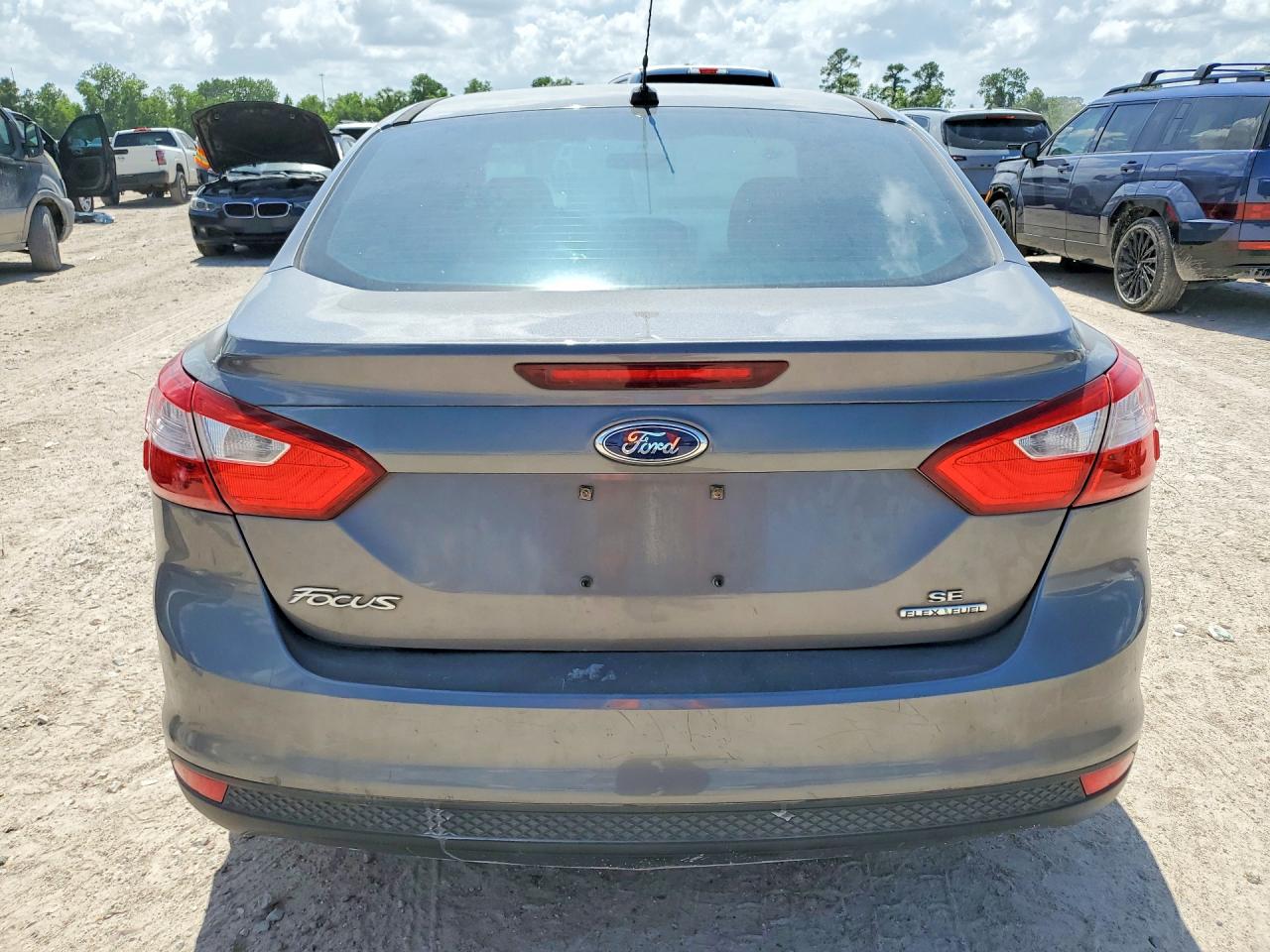 2014 FORD FOCUS SE photo 11