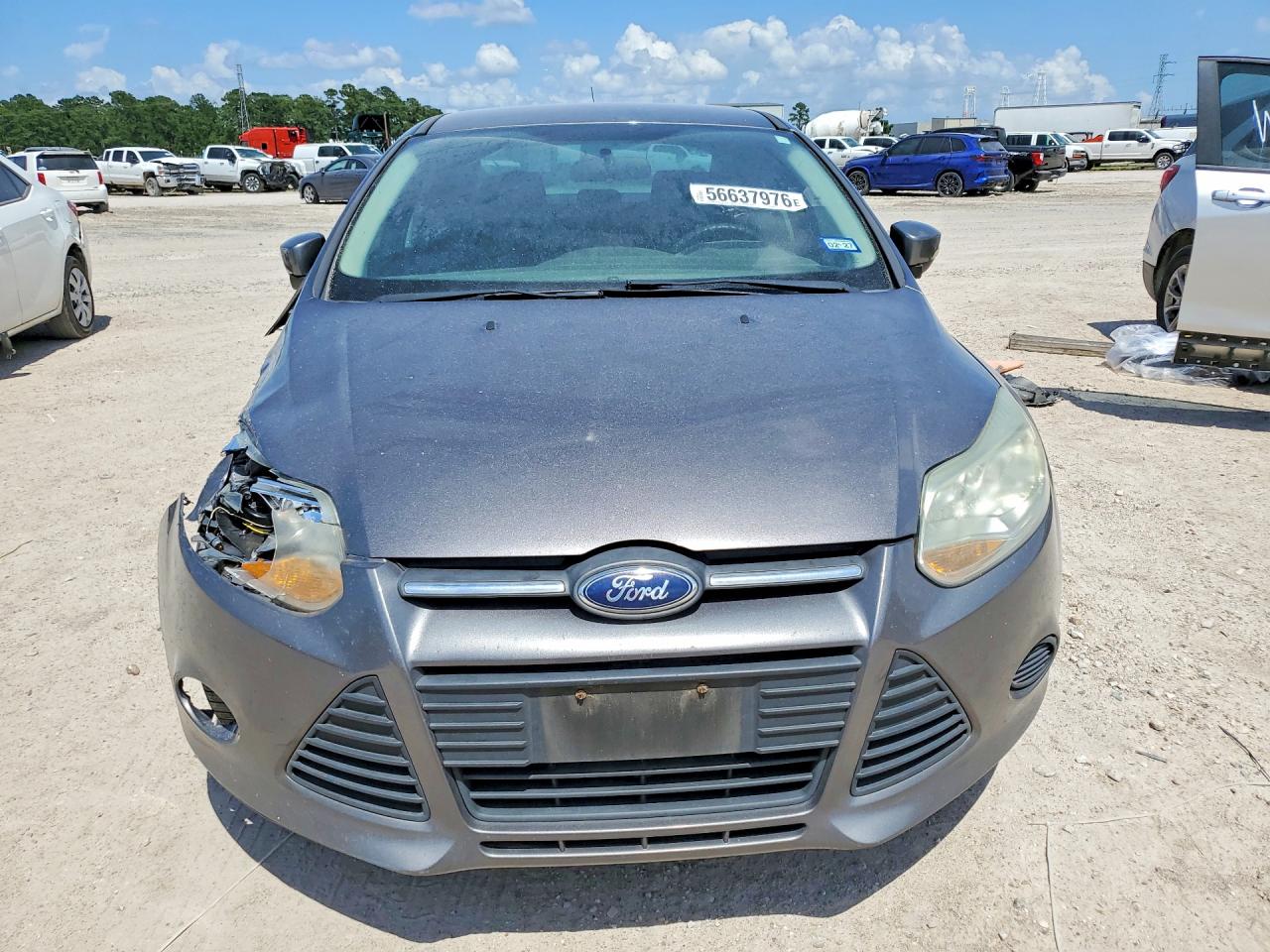 2014 FORD FOCUS SE photo 9