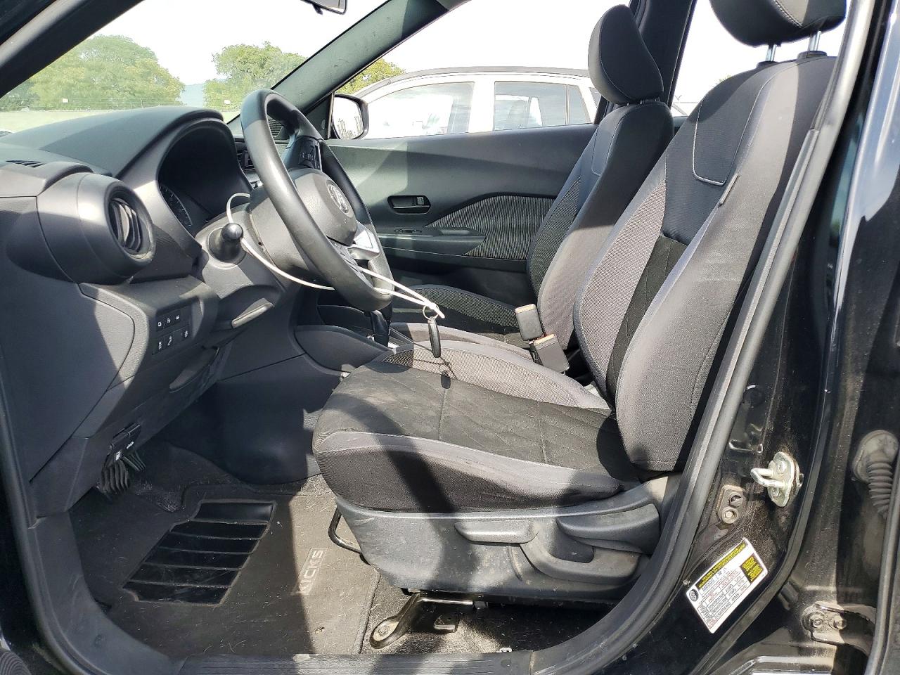 2020 NISSAN KICKS S photo 13