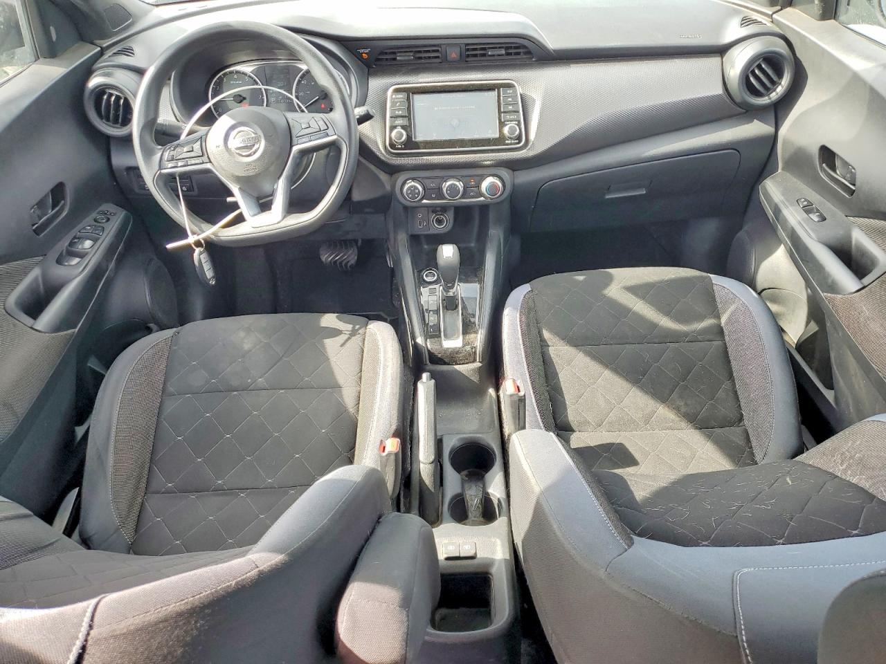 2020 NISSAN KICKS S photo 15