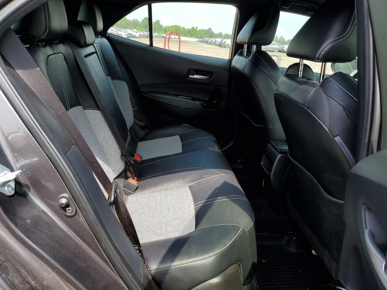 2021 TOYOTA COROLLA XSE photo 19